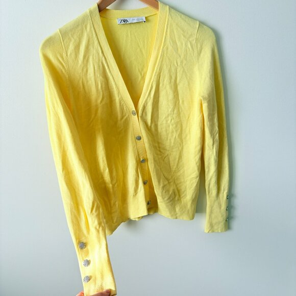 Zara Soft Knit Jewel Button Down V Neck Cardigan Pastel Yellow Size Small - Picture 2 of 3
